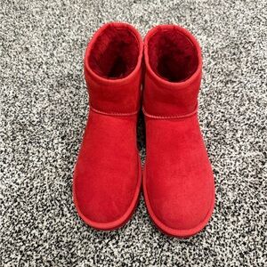 Men’s Red Short Uggs Size 9